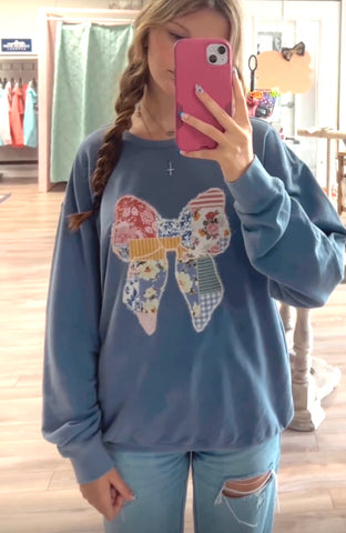 Bow Patchwork Applique Comfort colors sweatshirt